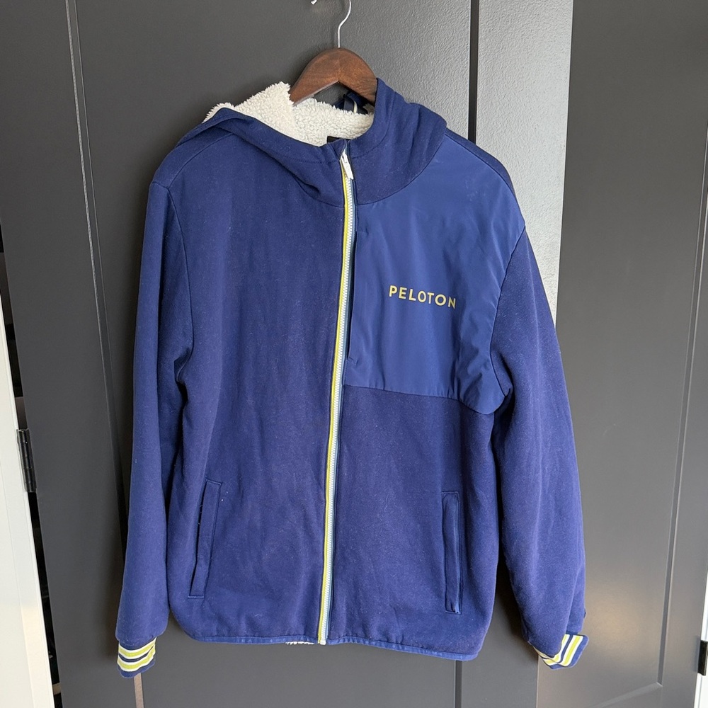 Peloton mens Navy Blue Puffer Sherpa lined hoodie